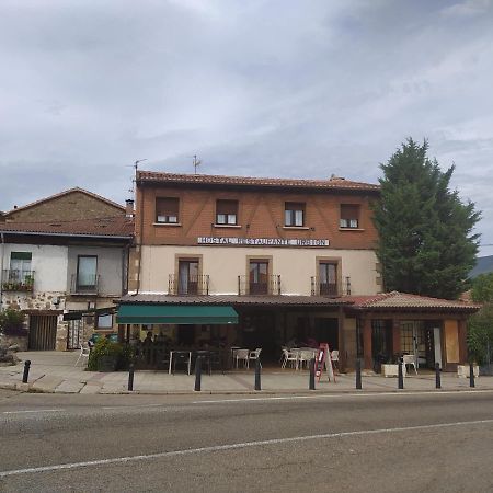 Hostal Urbion Vinuesa Esterno foto
