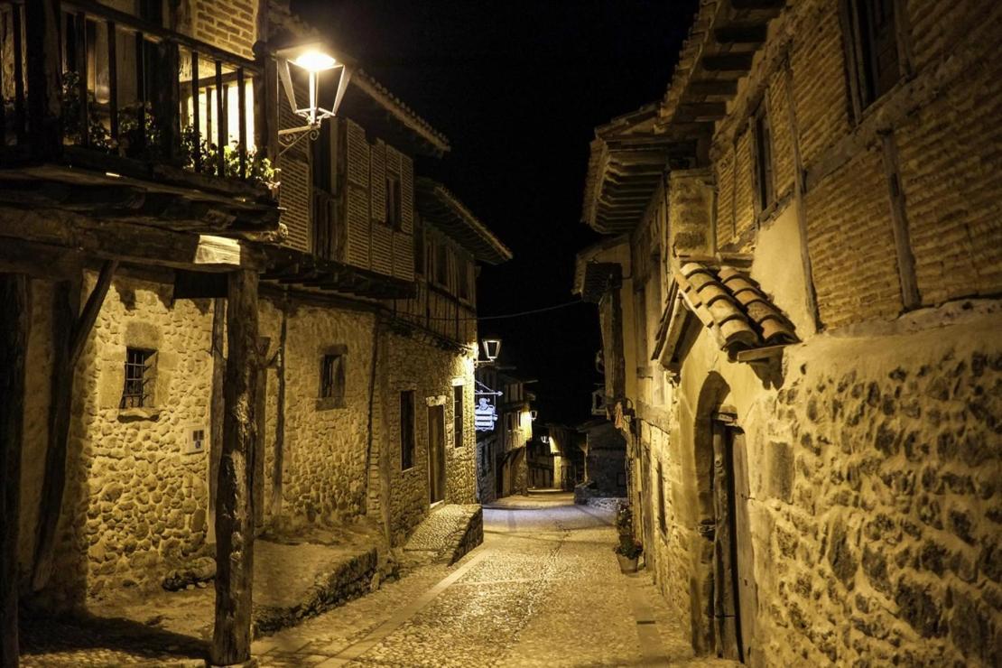 Hostal Urbion Vinuesa Esterno foto