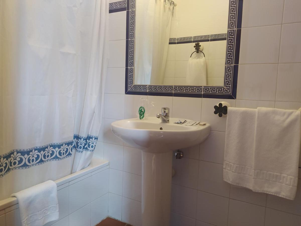 Hostal Urbion Vinuesa Esterno foto