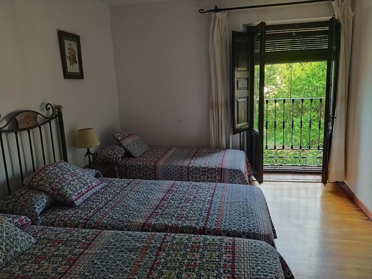 Hostal Urbion Vinuesa Esterno foto